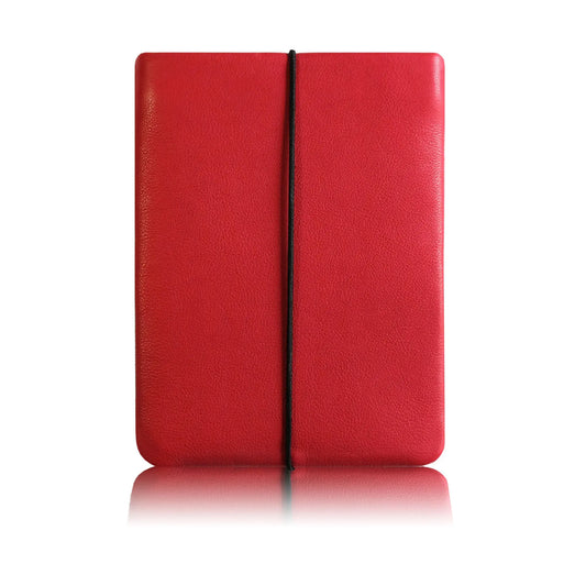rote Notebook Hülle aus Leder mit schwarzem Verschlussgummiband