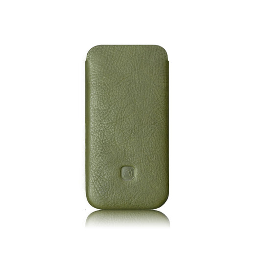 dünnes iPhone Sleeve aus olivgrünem Nappaleder