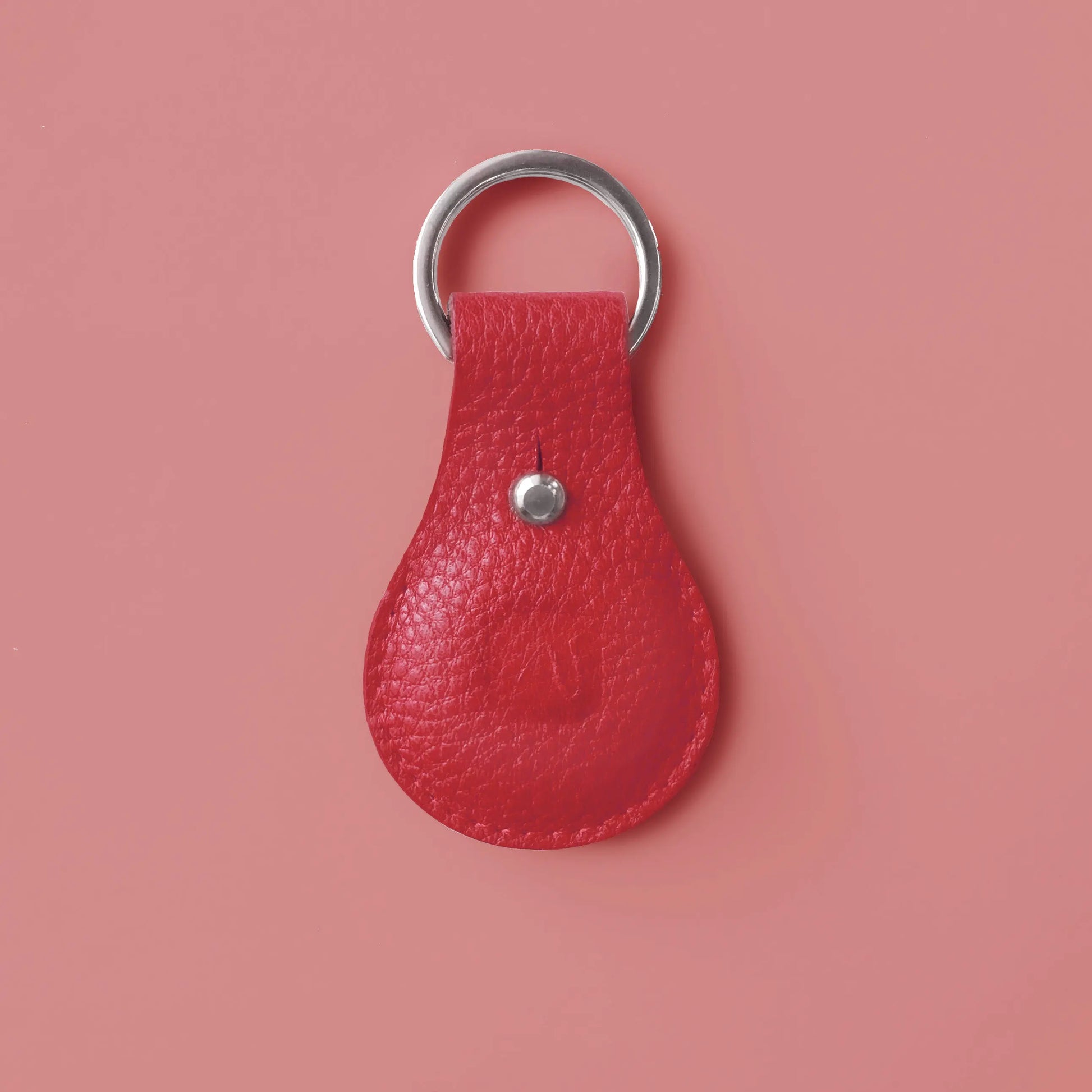 Airtaghülle aus rotem Leder mit Schlüsselring