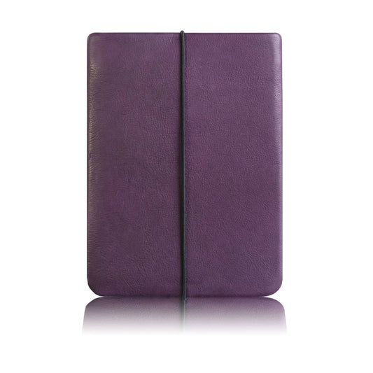 lila Notebook Hülle aus Leder mit schwarzem Verschlussgummi